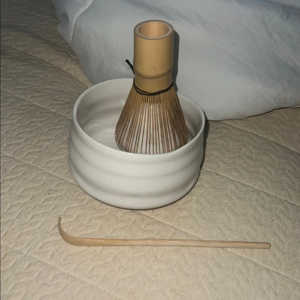 Ceramic Matcha Bowl Set with Bamboo Whisk and Scoop